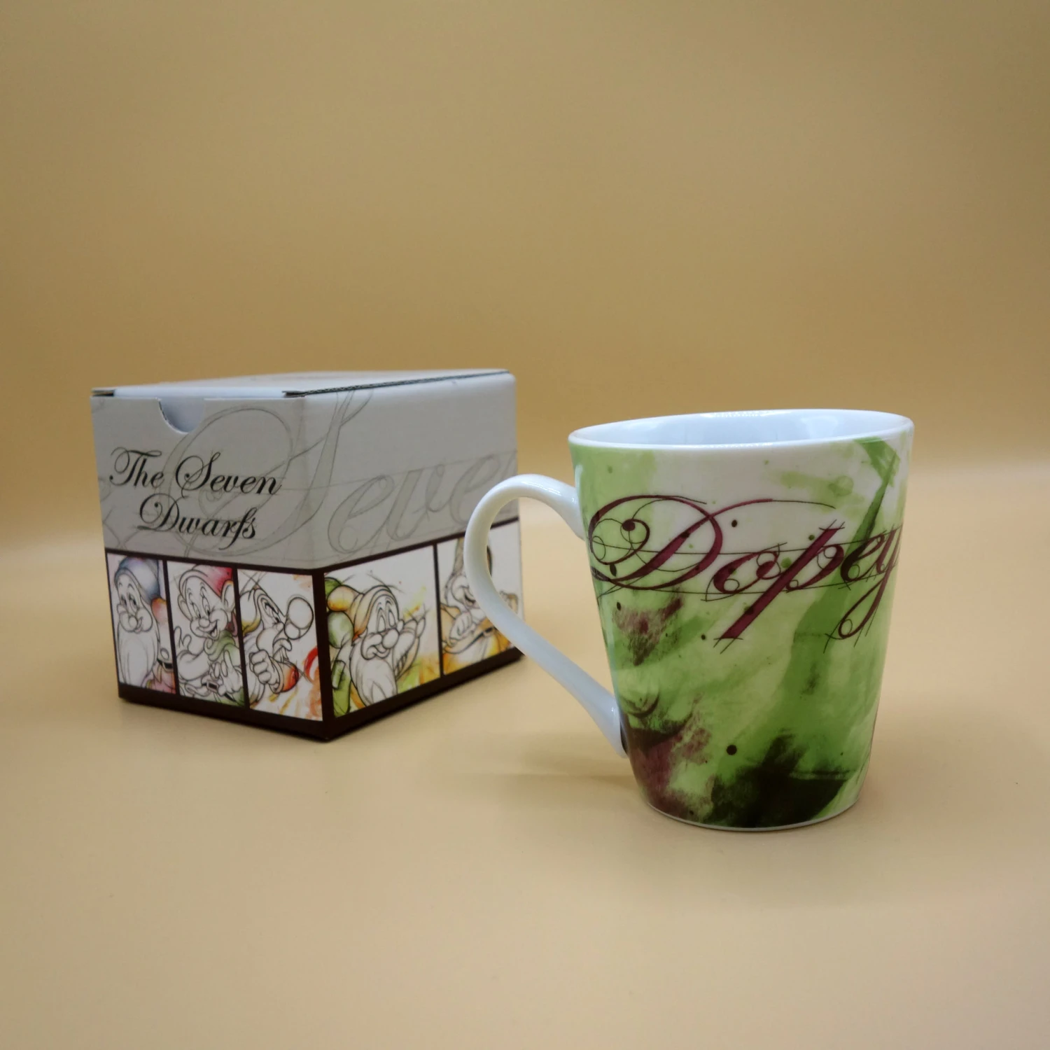 Egan Disney Becher 7 Zwerge Dopey 2 Egan Disney Becher 7 Zwerge Dopey – Bild 2