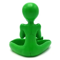 Alien Aschenbecher Yoga -Disney DSC00683